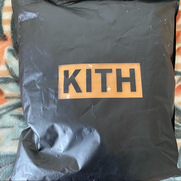 Kith K’s StockX authentic 100% cotton yellow mustard pullover hoodie for men - Picture 14 of 16